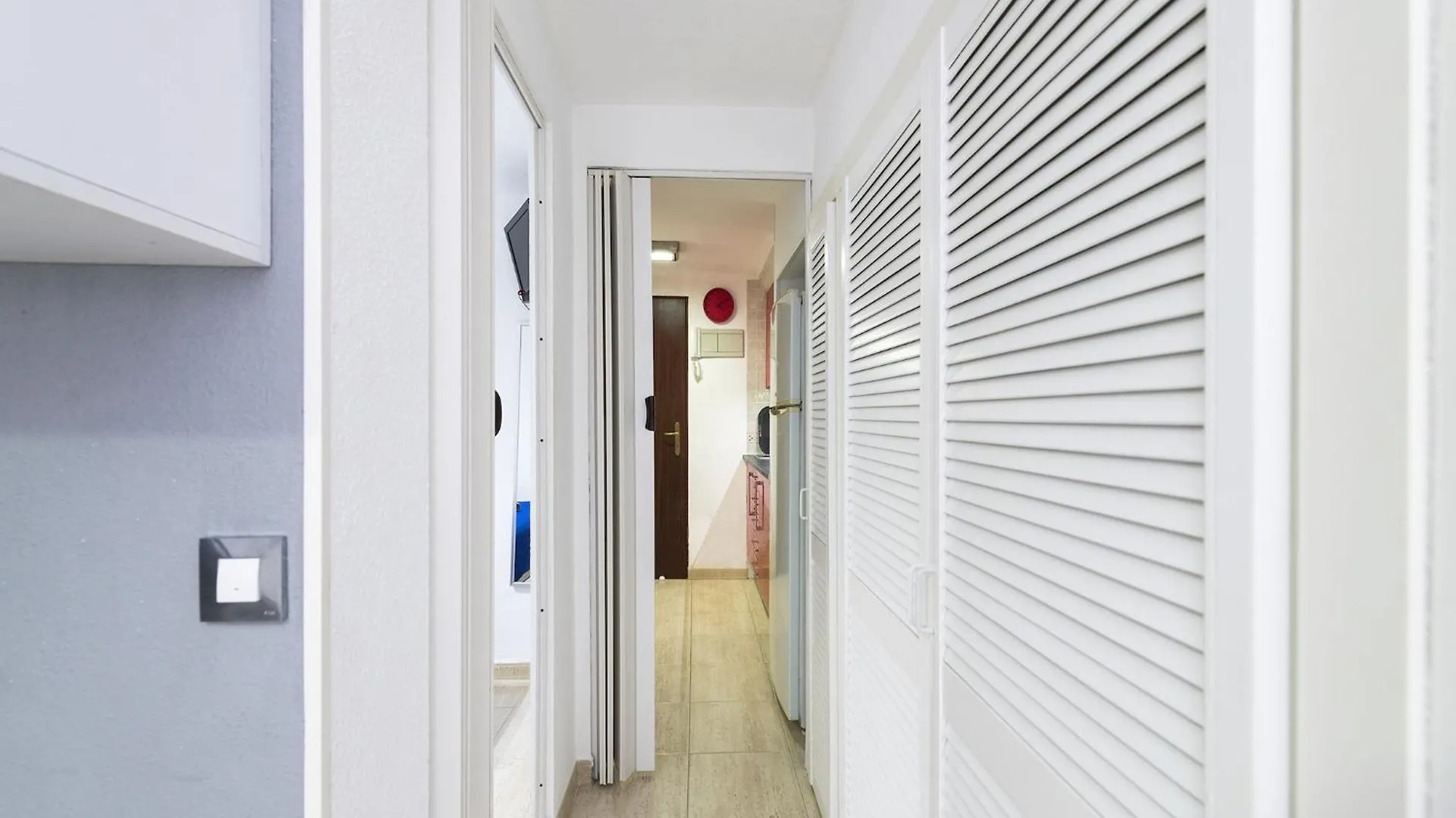 Amazing Apartment With Swimming Pool 토레몰리노스 0*,  스페인