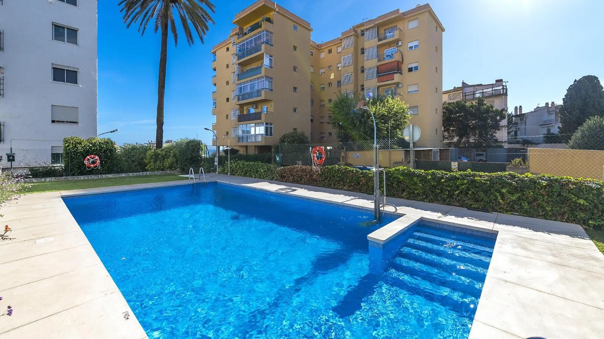 Amazing Apartment With Swimming Pool 토레몰리노스 스페인
