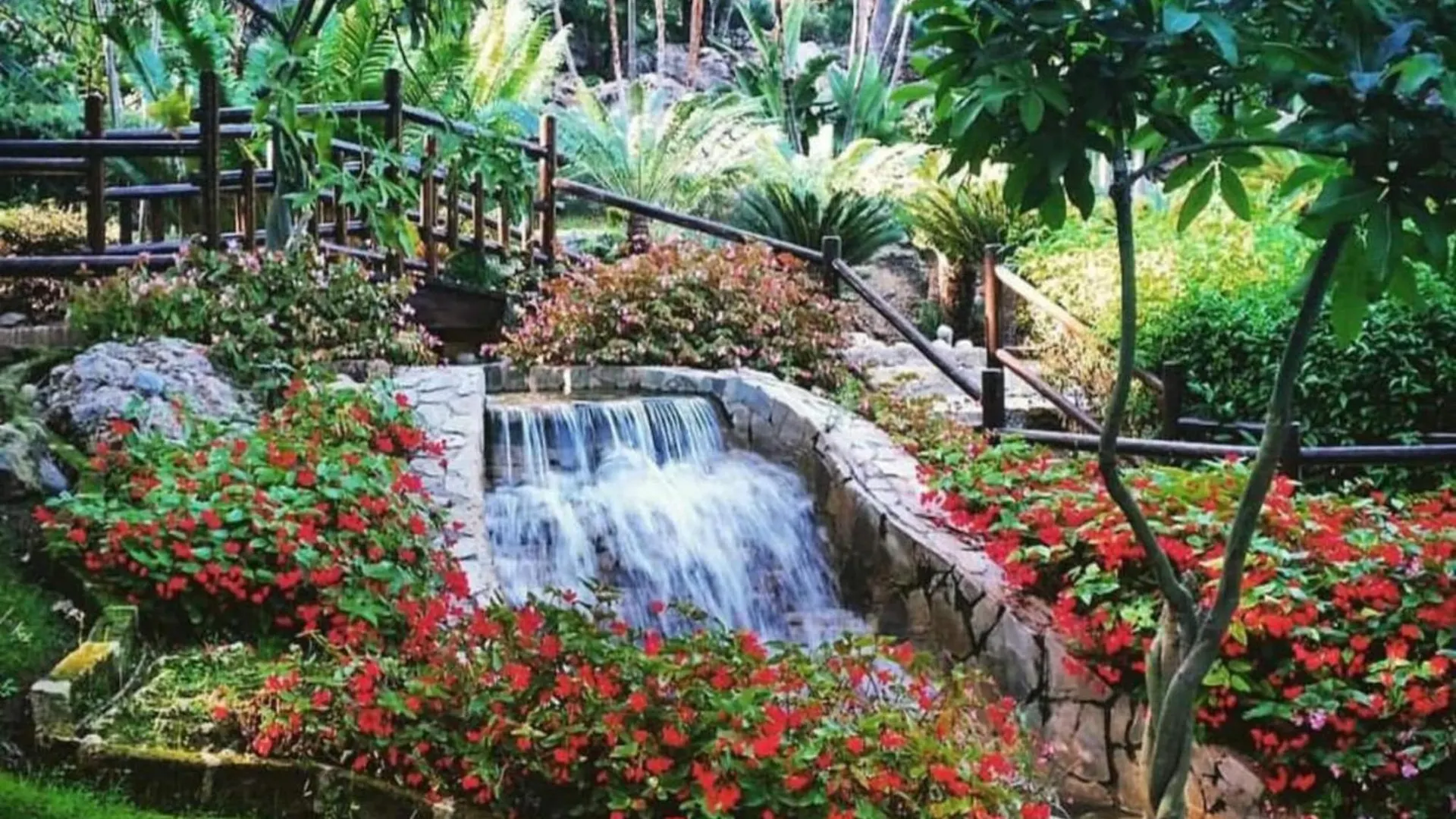 Amazing Apartment With Swimming Pool 토레몰리노스 스페인